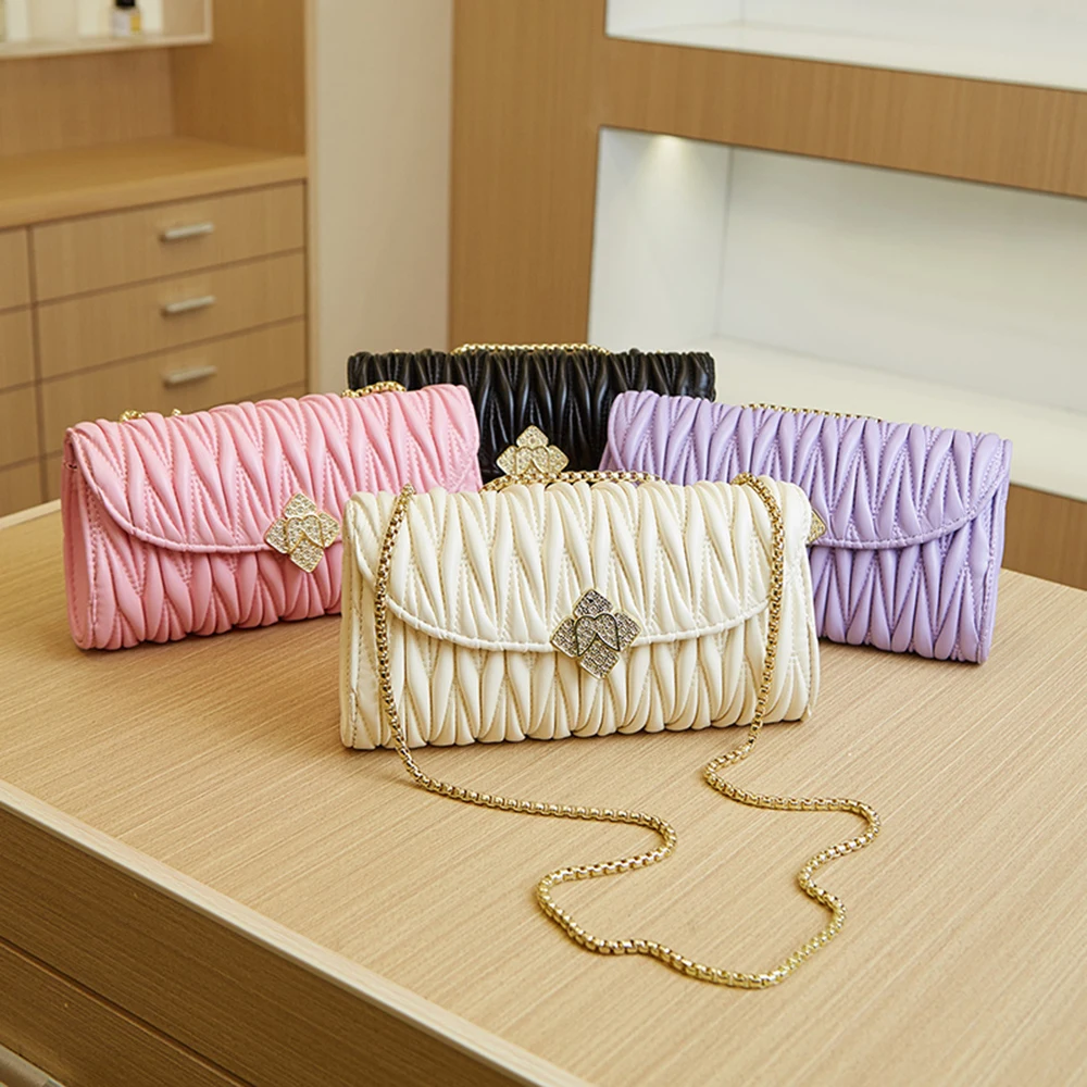 Women's Bag Network Red Pleated Bag 2023 Fashion Rhinestone Chain Ins Small Underarm Handheld Crossbody One Shoulder Bags
Women's Bag Network Red Pleated Bag 2023 Fashion Rhinestone Chain Ins Small Underarm Handheld Crossbody One Shoulder Bags