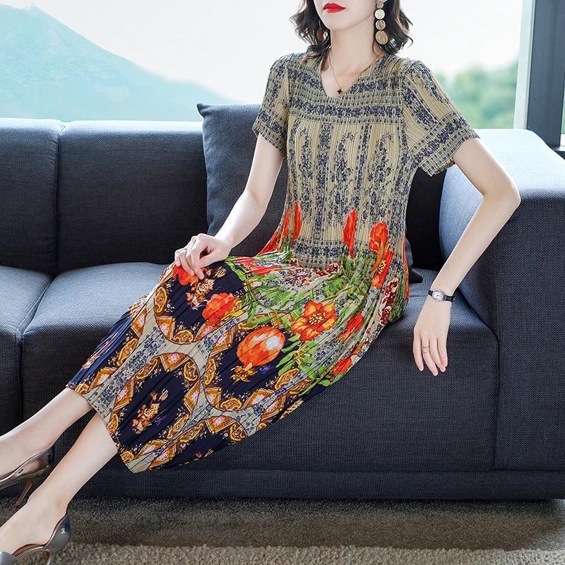 Summer Fashion Elegant Silk Printed Dress Women's Summer Round Neck Short Sleeve Loose Fit Casual Holiday Dress Vestidos
Summer Fashion Elegant Silk Printed Dress Women's Summer Round Neck Short Sleeve Loose Fit Casual Holiday Dress Vestidos