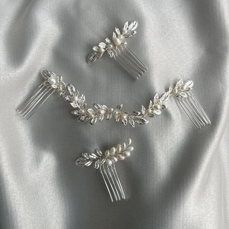 SLBRIDAL Handmade Rhinestones Crystal Freshwater Pearls Leaf Bridal Hair Comb Wedding Headdress Hair Accessories Women Jewelry
SLBRIDAL Handmade Rhinestones Crystal Freshwater Pearls Leaf Bridal Hair Comb Wedding Headdress Hair Accessories Women Jewelry