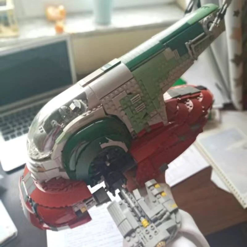 2000+pcs UCS Slave1 Building Block Bricks 19029 Educational Toys Birthday Christmas Gifts 6006205037 Compatible 775060 Model Kit
2000+pcs UCS Slave1 Building Block Bricks 19029 Educational Toys Birthday Christmas Gifts 6006205037 Compatible 775060 Model Kit