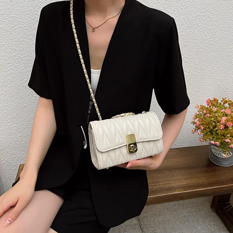 Классический черный рюкзак из мягкой воловьей кожи для мужчин и женщин, Вместительная дорожная сумка унисекс, повседневный ранец
Классический черный рюкзак из мягкой воловьей кожи для мужчин и женщин, Вместительная дорожная сумка унисекс, повседневный ранец