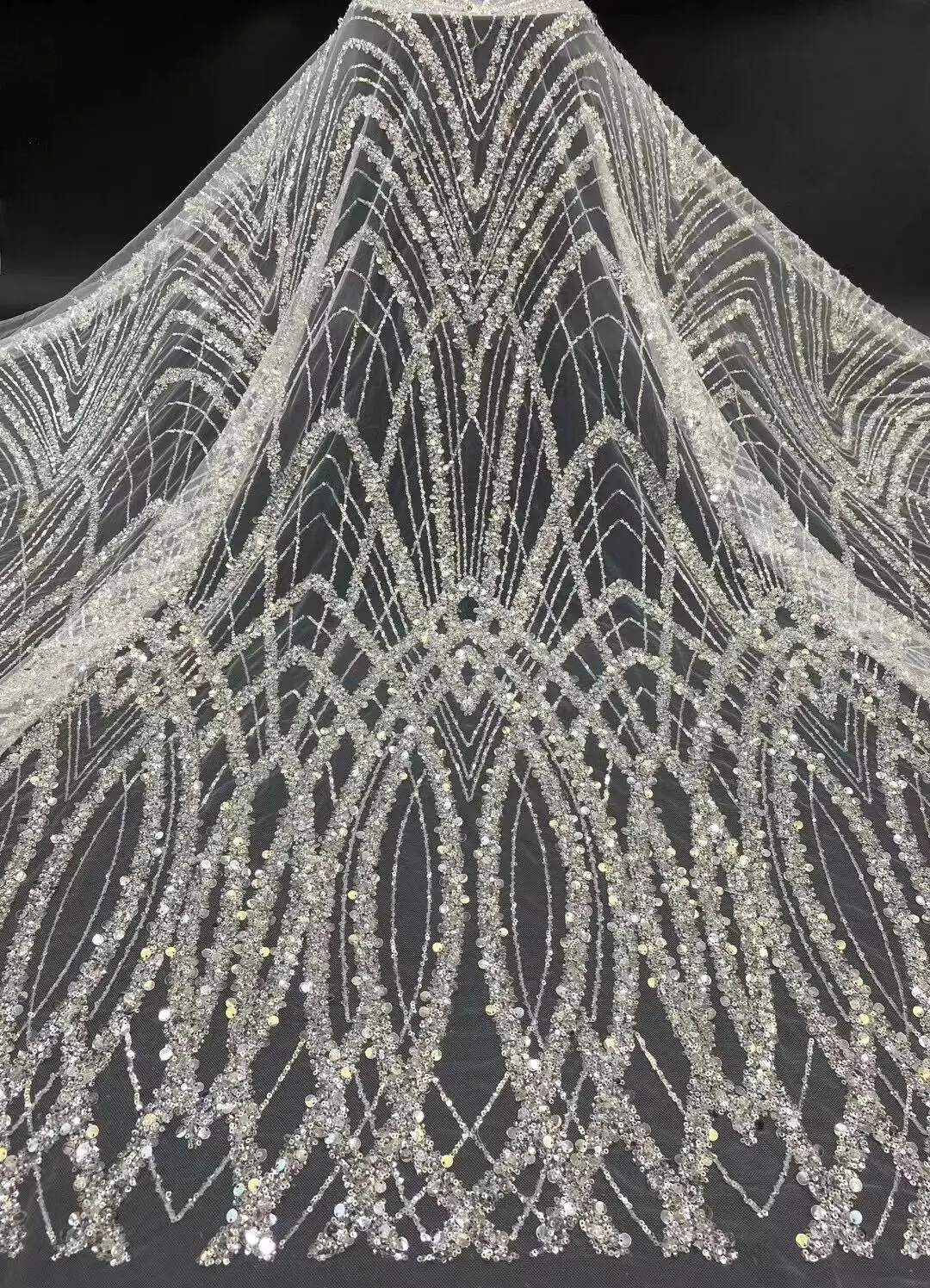 High Quality African Nigerian Tulle Lace Fabric With beads Embroidery Sewing S-13064514 Dresses Sequins
High Quality African Nigerian Tulle Lace Fabric With beads Embroidery Sewing S-13064514 Dresses Sequins