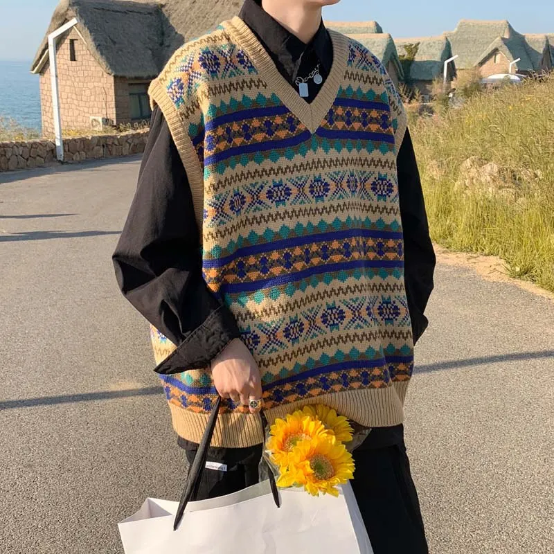 New Autum Fashion Brand Vintage Cardigan Sweater Deep V Neck Knit Vest Men Trendy Knitted Sleeveless Casual Men Waistcoat B247
New Autum Fashion Brand Vintage Cardigan Sweater Deep V Neck Knit Vest Men Trendy Knitted Sleeveless Casual Men Waistcoat B247