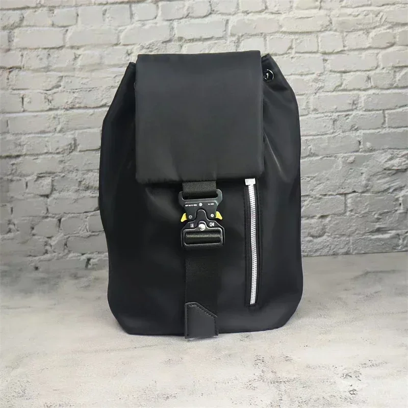 

2024 New High Quality 1017 9SM Multi functional Bag Etched Logo Metal Buckle Black ALYX Men's and Women's Fashion Backpack