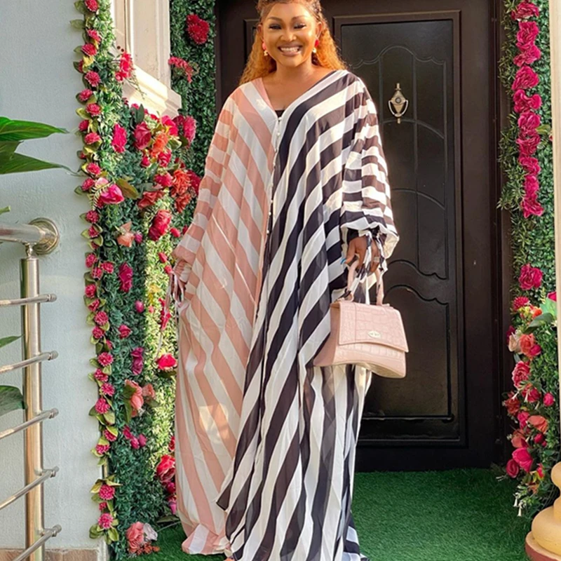European American Stripe Print Maxi Dresses Casual Abaya Women Boubou Batwing Sleeve Fashion Street Style Loose Africa Clothing
European American Stripe Print Maxi Dresses Casual Abaya Women Boubou Batwing Sleeve Fashion Street Style Loose Africa Clothing