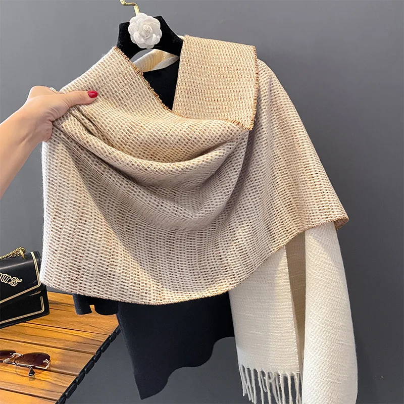 Winter New Striped Cape for Women Loose Coat Winter 2024 New Poncho Wool Coats Women Tassel Cloak Keep Warm Outwear T399
Winter New Striped Cape for Women Loose Coat Winter 2024 New Poncho Wool Coats Women Tassel Cloak Keep Warm Outwear T399