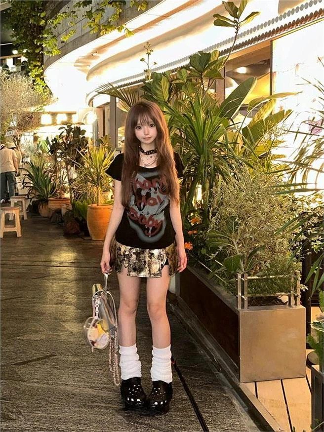 Vintage Chic Spice Girls Premium y2k Pure Lust Pull Full Graffiti Spice Girls Style Short Sleeve T-Shirt Women's Top
Vintage Chic Spice Girls Premium y2k Pure Lust Pull Full Graffiti Spice Girls Style Short Sleeve T-Shirt Women's Top