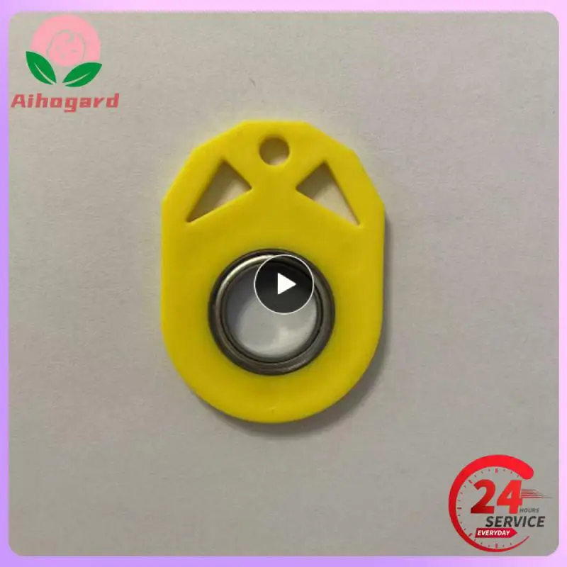 

Fingertip Spinner Decompress Improve Concentration Durable Training Finger Dexterity Relieve Anxiety Manual Key Fob Turn Key Toy