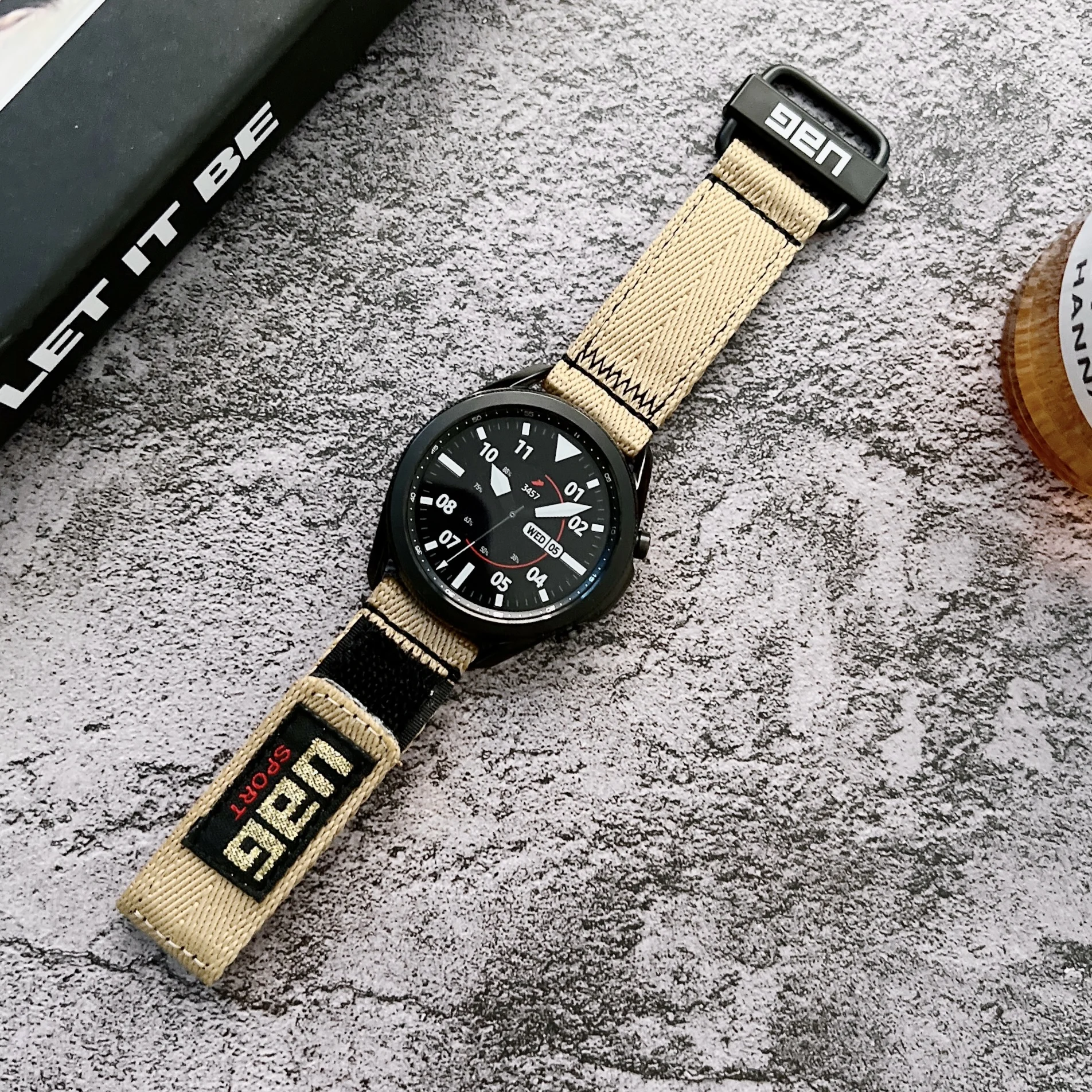 2023 Hot 22mm Fashion Nylon strap for Samsung Galaxy Watch 3 45/46mm Gear S3 Smart strap Huawei GT2/3 46mm replacement strap
2023 Hot 22mm Fashion Nylon strap for Samsung Galaxy Watch 3 45/46mm Gear S3 Smart strap Huawei GT2/3 46mm replacement strap