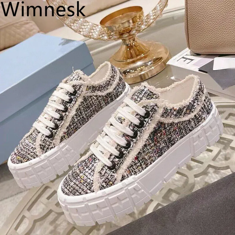 New Spring Autumn Women Flat Shoes Runway Designer Round Toe Thick Sole Lace Up Female Fashion Flat With Sweet Causal Shoes 2023
New Spring Autumn Women Flat Shoes Runway Designer Round Toe Thick Sole Lace Up Female Fashion Flat With Sweet Causal Shoes 2023