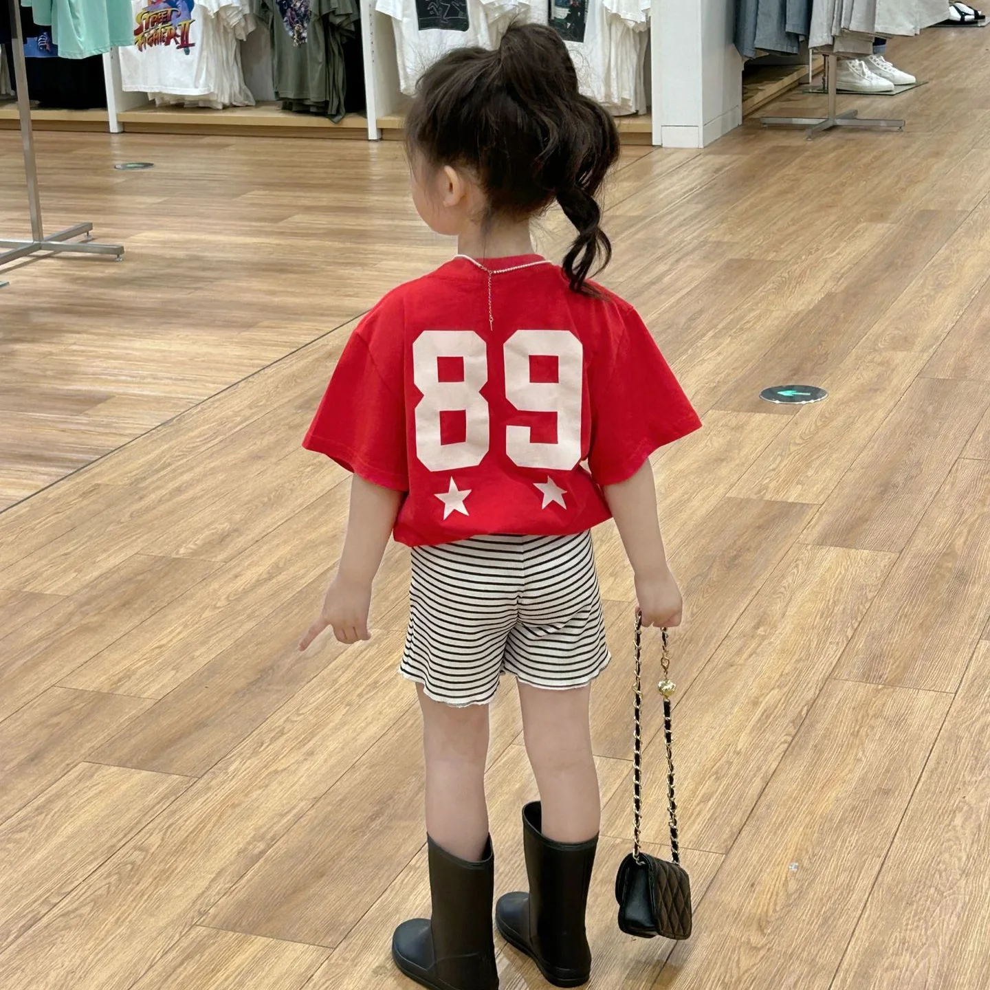 Girl Shirt Top 2024 Summer New Children Korean Style Children Back Letter Printed Red T Shirt Fashion Short Sleeve T Clothes
Girl Shirt Top 2024 Summer New Children Korean Style Children Back Letter Printed Red T Shirt Fashion Short Sleeve T Clothes