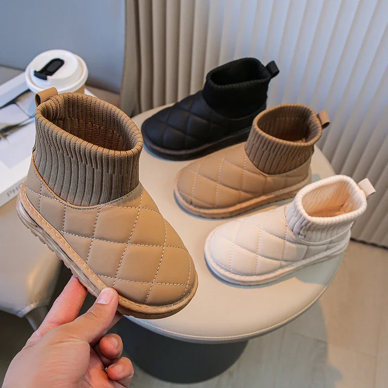 2024 New Fashion Girls Boys Short Boots Solid Color Children Classic Plaid Snow Boots Warm Plush Kids Shoes Unisex Sock Boots
2024 New Fashion Girls Boys Short Boots Solid Color Children Classic Plaid Snow Boots Warm Plush Kids Shoes Unisex Sock Boots