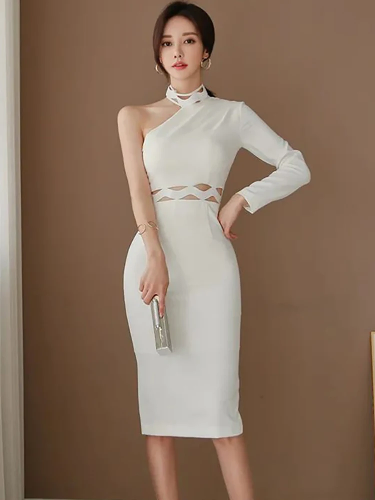 2023 Korean White Hollow Out Sexy Off Shoulder Midi Dress Women Elegant Luxury Dance Party Dress Autumn Winter Bodycon Vestidos
2023 Korean White Hollow Out Sexy Off Shoulder Midi Dress Women Elegant Luxury Dance Party Dress Autumn Winter Bodycon Vestidos