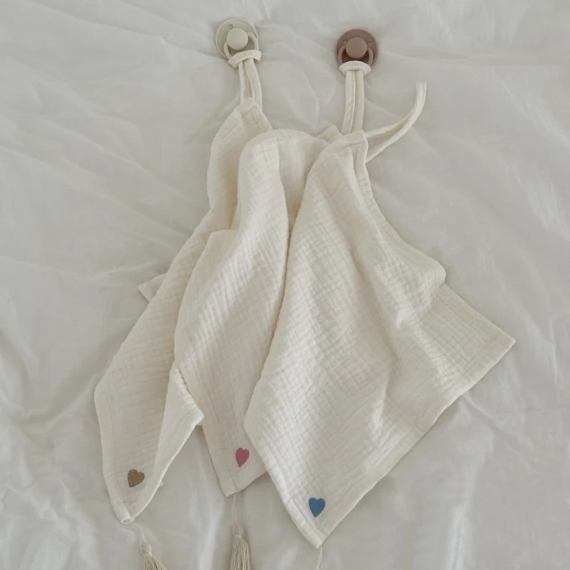 

Lovely Heart Pattern Designs Cotton Burp Cloths Versatile Square Bibs Waterproof Baby Spit-up Protectors Lightweight