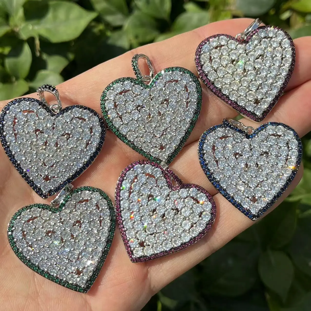 3pcs/Lot Big Zircon Pave Heart Pendant Silver Plated Charms 33x35mm for Custom Design Necklace Bracelets Jewelry Accessories
3pcs/Lot Big Zircon Pave Heart Pendant Silver Plated Charms 33x35mm for Custom Design Necklace Bracelets Jewelry Accessories