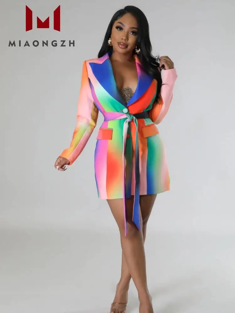 Платье женское с длинным рукавом, элегантный пиджак с английским воротником и поясом, модная мини-юбка с высокой талией, пальто
Платье женское с длинным рукавом, элегантный пиджак с английским воротником и поясом, модная мини-юбка с высокой талией, пальто