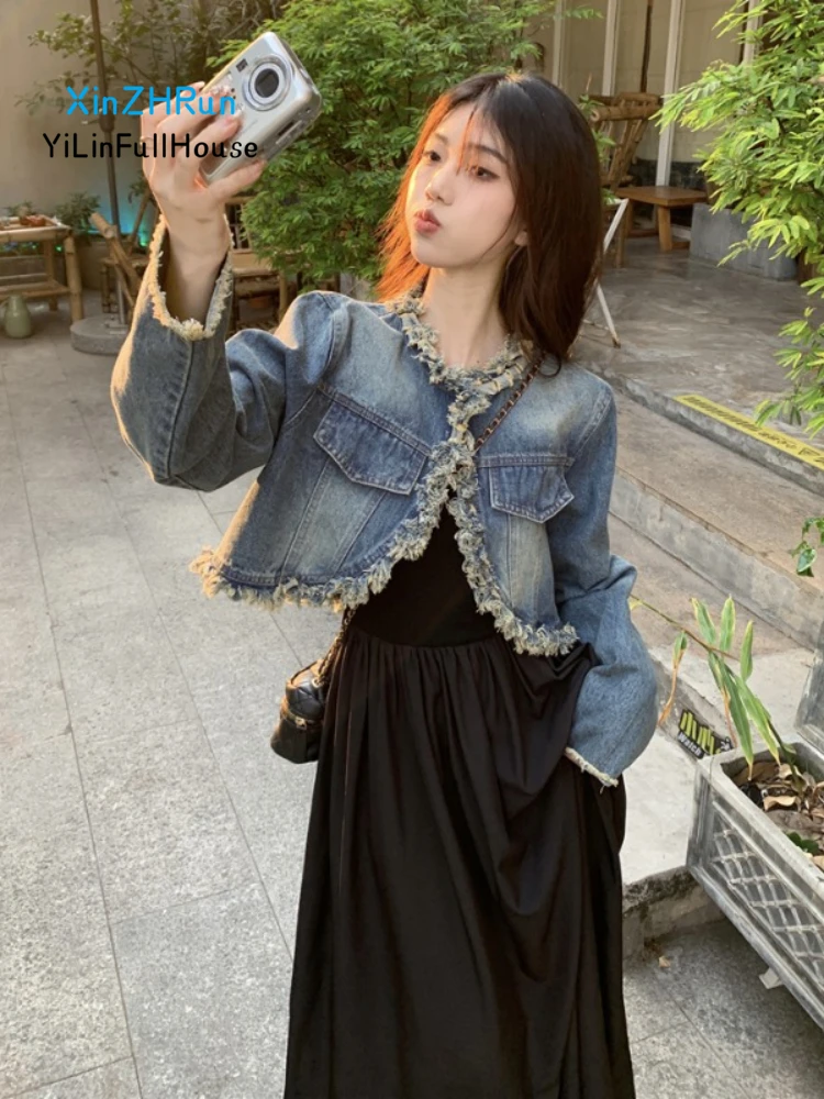 

2024 Spring New Women's Fashion V-neck High End Fringe Fur Edge Short Top Coat Women's Retro Worn Washed Cardigan Denim Jacket