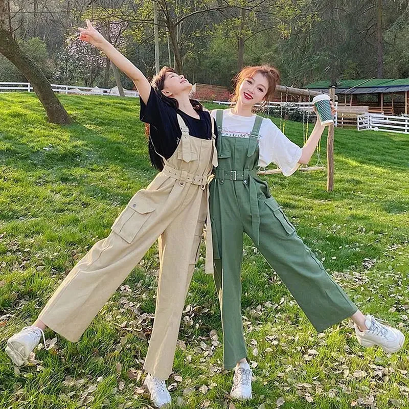 Jumpsuits Women Loose Overalls Harajuku Cargo Wide Leg Pants Straight Korean Casual Lady Trousers Big Pockets Rompers
Jumpsuits Women Loose Overalls Harajuku Cargo Wide Leg Pants Straight Korean Casual Lady Trousers Big Pockets Rompers