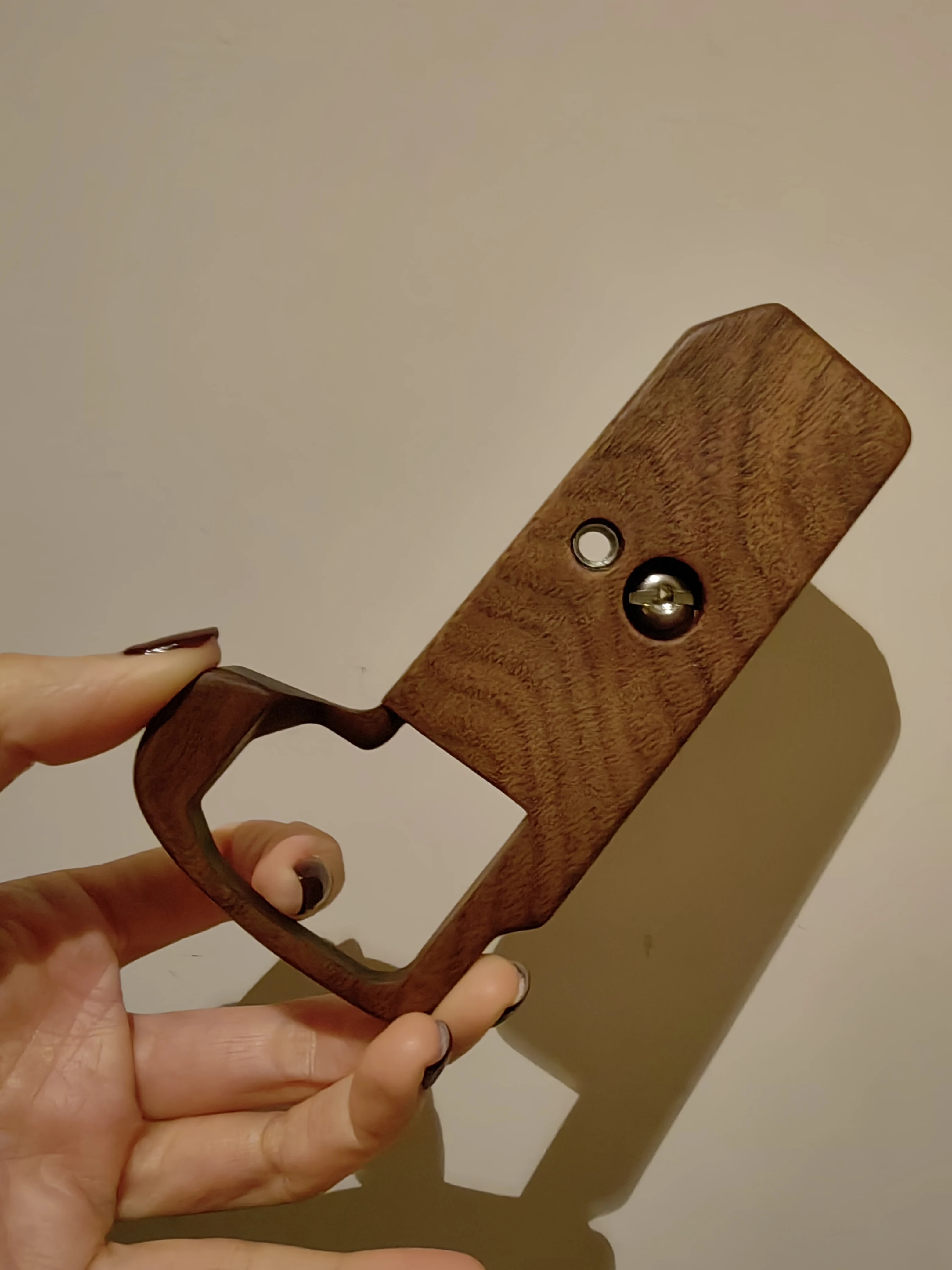 Pure wood handle FujiXH2 XH2S lightweight vintage Protective baseplate improve hand comfortable camera stander gift photographer
Pure wood handle FujiXH2 XH2S lightweight vintage Protective baseplate improve hand comfortable camera stander gift photographer