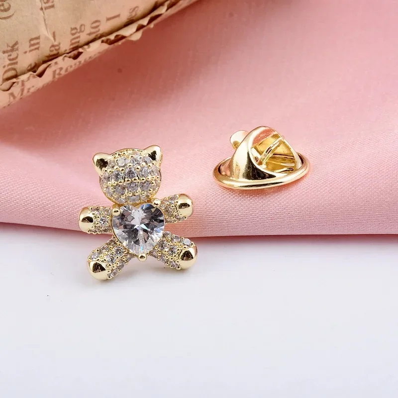 Design A Chic New Cute Bear Brooch Neckline Changed To A Small Pin Buckle Anti-slip Pin Accessories
Design A Chic New Cute Bear Brooch Neckline Changed To A Small Pin Buckle Anti-slip Pin Accessories