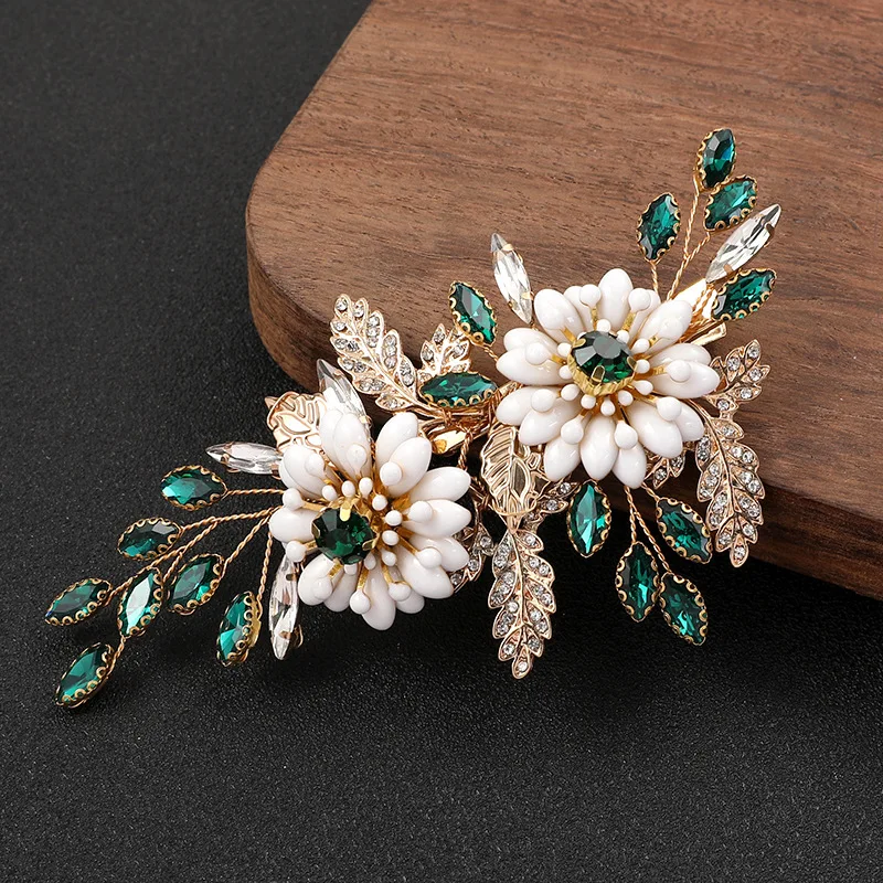 Fashion Bridal Headdress Banquet Wedding Dress Accessories Ladies Rhinestone Hair Clips Creative Jewelry Gifts
Fashion Bridal Headdress Banquet Wedding Dress Accessories Ladies Rhinestone Hair Clips Creative Jewelry Gifts