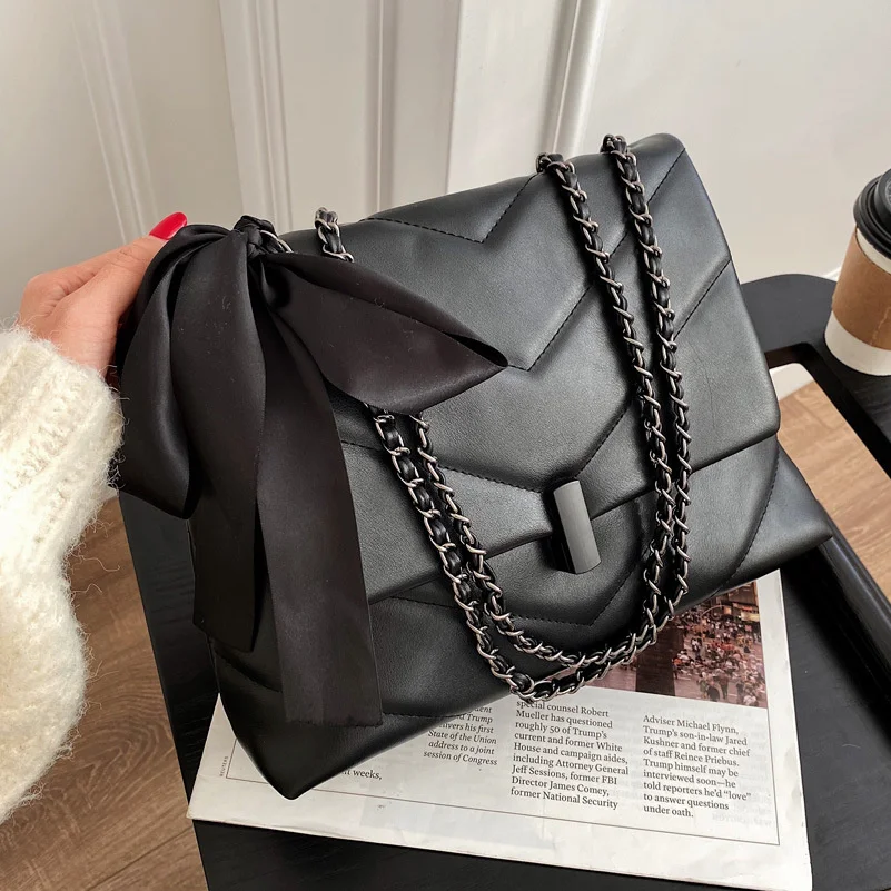 2023 New Crossbody Bag Women Black Wings Leather Messenger Bag Winter Ladies Strap Bag with Two Chain Handbag Bolso
2023 New Crossbody Bag Women Black Wings Leather Messenger Bag Winter Ladies Strap Bag with Two Chain Handbag Bolso