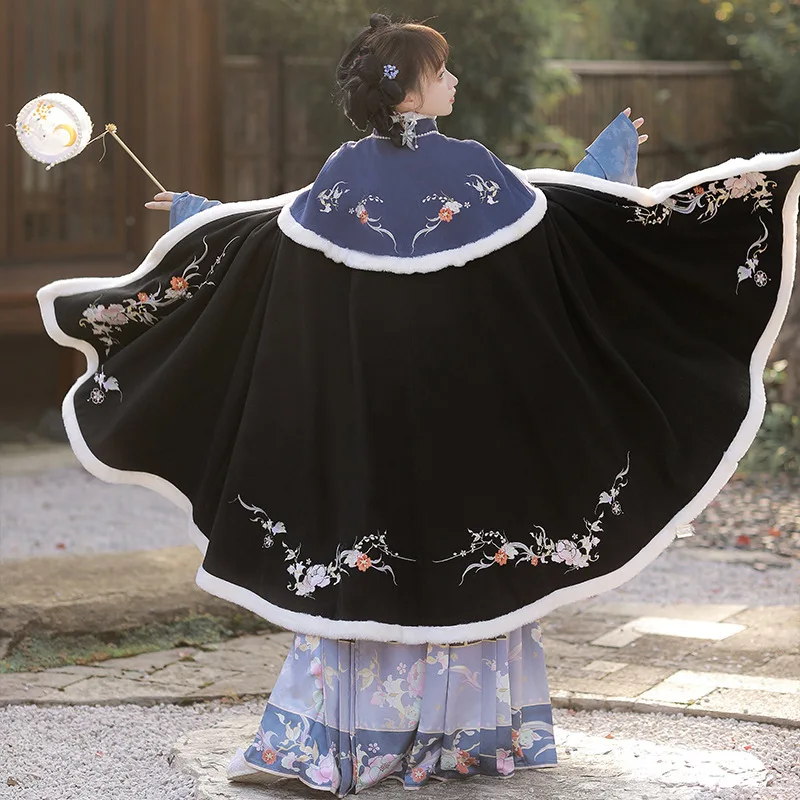 Женская утепленная накидка Ming System Hanfu в китайском стиле с квадратным вырезом и юбкой из 4 частей
Женская утепленная накидка Ming System Hanfu в китайском стиле с квадратным вырезом и юбкой из 4 частей