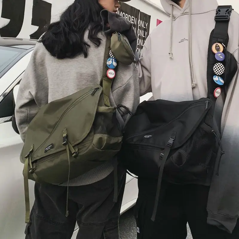 Single shoulder crossbody bag for men's work clothes, student body bag, female functional messenger bag
Single shoulder crossbody bag for men's work clothes, student body bag, female functional messenger bag