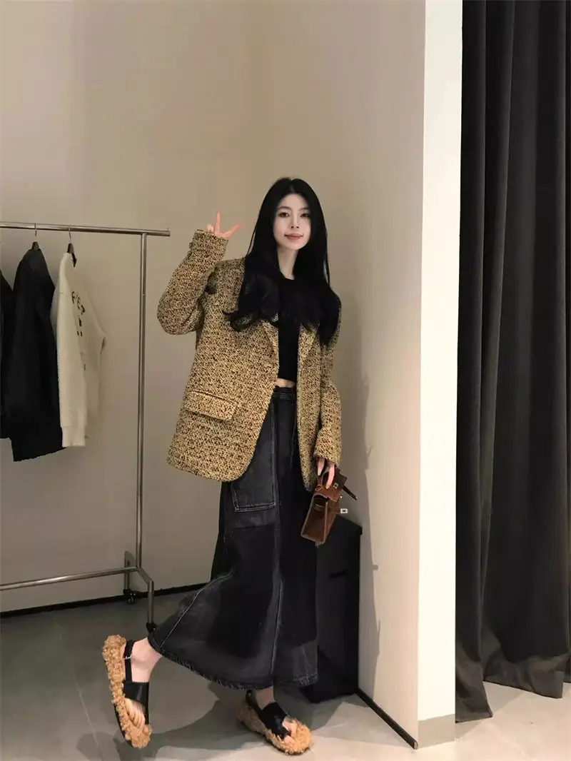 Korean Style Tweed Women's Suit Jacket Autumn and Winter High-end Loose Retro Elegant Office Lady Thickened Woolen Suit Coat Top
Korean Style Tweed Women's Suit Jacket Autumn and Winter High-end Loose Retro Elegant Office Lady Thickened Woolen Suit Coat Top