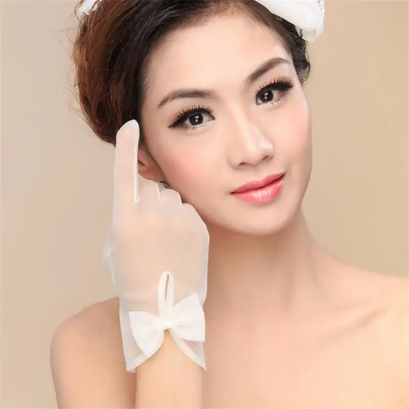 

Short Simple Wedding Bridal Gloves with Bow White/Ivory High Quality Tulle Sheer Wrist Length Full Finger Wedding Party Gloves