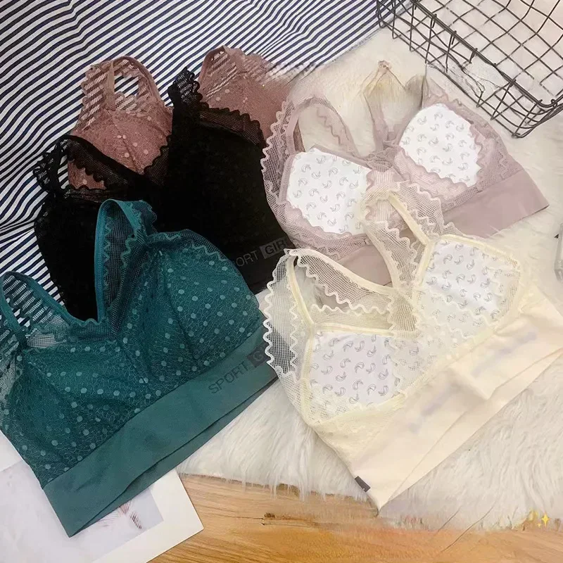 Latex Lace French Suspenders Underwear Seamless Beautiful Cup Size Anti-light Fixed Large Gathered V-neck Back
Latex Lace French Suspenders Underwear Seamless Beautiful Cup Size Anti-light Fixed Large Gathered V-neck Back