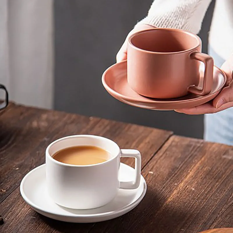 European Ceramic Mug Pure White Decor Office Coffee Cup and Saucer Set Living Room Desktop Breakfast Milk Cups Home Decoration
European Ceramic Mug Pure White Decor Office Coffee Cup and Saucer Set Living Room Desktop Breakfast Milk Cups Home Decoration