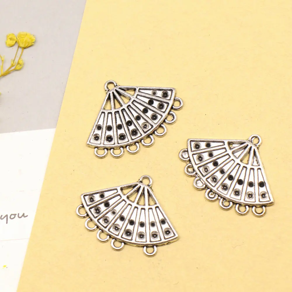 5pcs 21x28mm Fan Earring Connector Women Pendant Diy Jewelry Trendy Antique Silver Color
5pcs 21x28mm Fan Earring Connector Women Pendant Diy Jewelry Trendy Antique Silver Color
