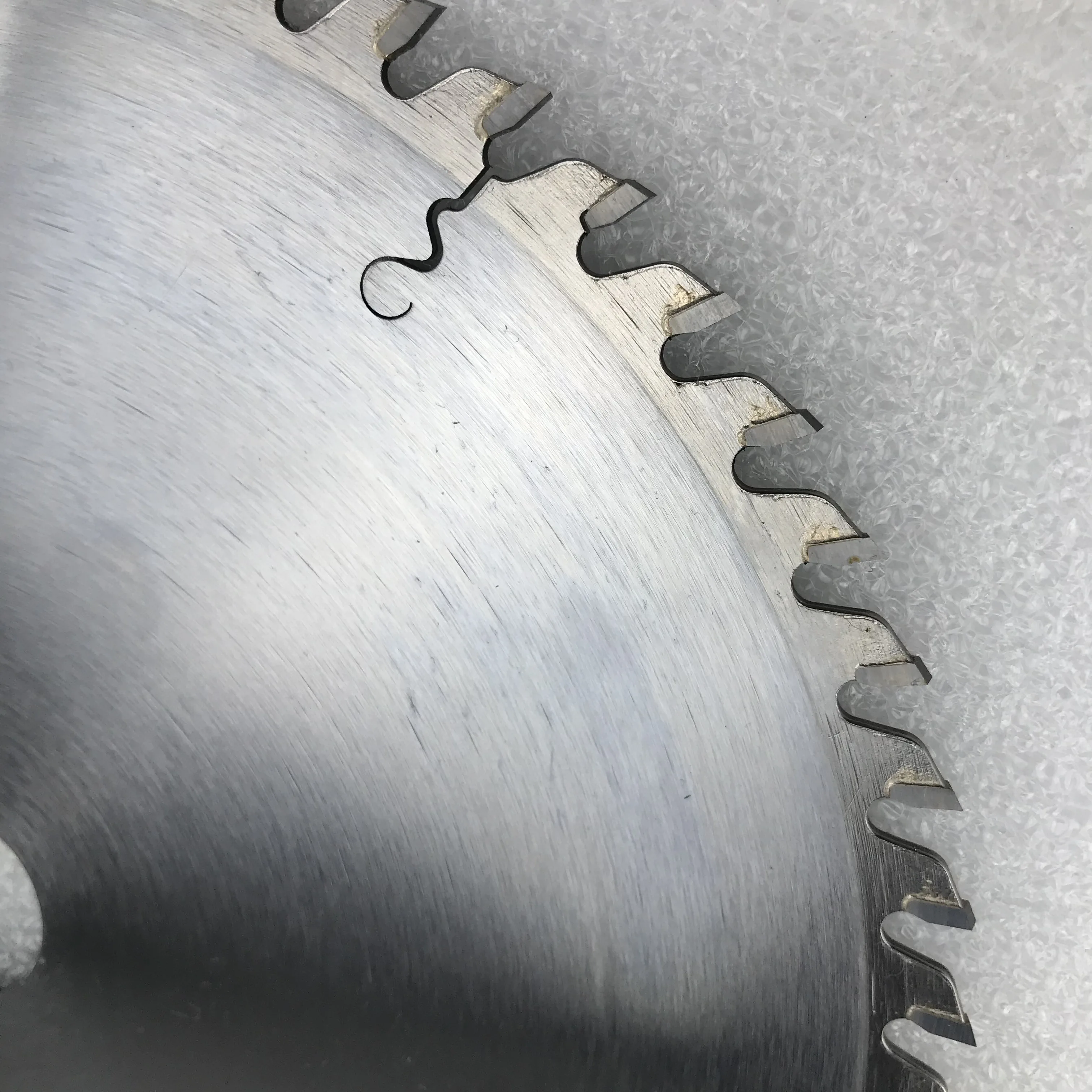 LIVTER Practical and efficient woodworking saw blade can be customized
LIVTER Practical and efficient woodworking saw blade can be customized