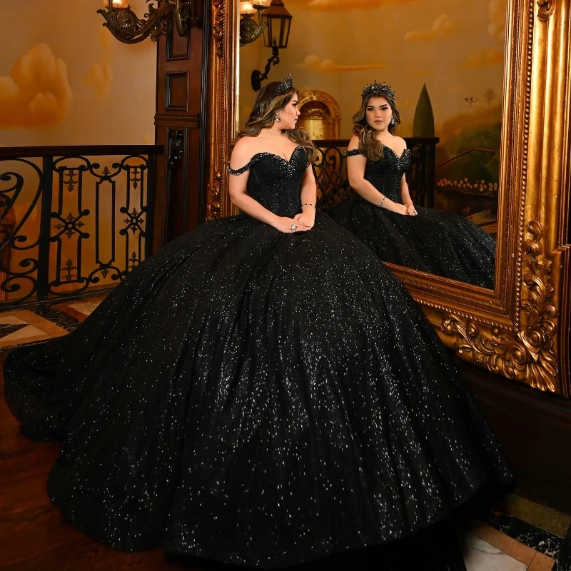 Black Shiny Sweetheart Quinceanera Dresses Off Shoulder Sequined Beads Crystal Chapel Train Corset Prom vestido de debutante 15
Black Shiny Sweetheart Quinceanera Dresses Off Shoulder Sequined Beads Crystal Chapel Train Corset Prom vestido de debutante 15