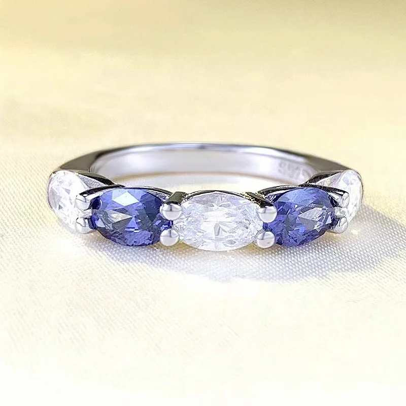 

2023 New S925 Silver Oval White Diamond with Tanzanian Blue Row Ring for Women in Europe and America
