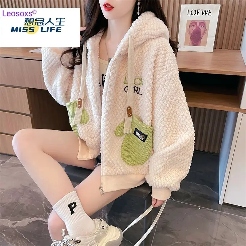 Large plus-size fleece sweatshirt, autumn and winter warm lamb, double-sided fleece, loose women's top,
Large plus-size fleece sweatshirt, autumn and winter warm lamb, double-sided fleece, loose women's top,
