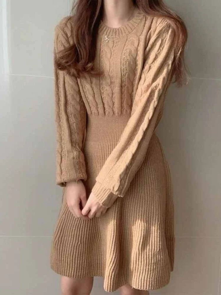 2023 French Vintage Knitted Underlay Dress Autumn Sweater Dress Mesh Red Spicy Girl Style Super Fairy Long Woolen Dress
2023 French Vintage Knitted Underlay Dress Autumn Sweater Dress Mesh Red Spicy Girl Style Super Fairy Long Woolen Dress