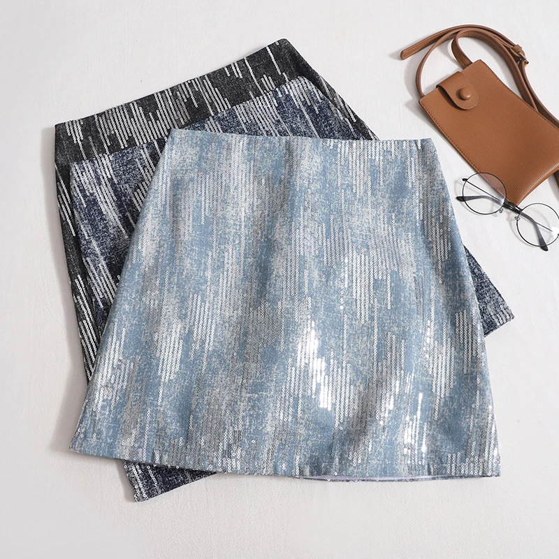 Юбка женская короткая с блестками, лето 2024
Юбка женская короткая с блестками, лето 2024