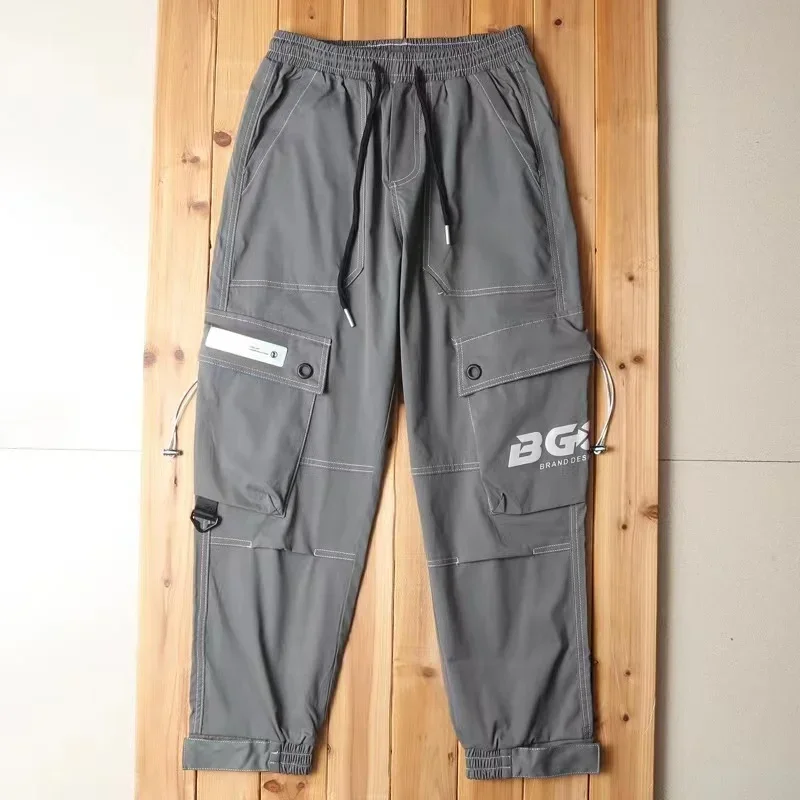 Cargo Pants Men's fashion loose-fitting leggings Korean version of the trend with hip-hop ins pants men
Cargo Pants Men's fashion loose-fitting leggings Korean version of the trend with hip-hop ins pants men