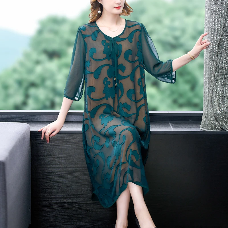 Women Black Embroidery Jacquard Midi Dress Spring Summer Fashion Casual Vestidos 2024 Korean Vintage Party Evening Robe
Women Black Embroidery Jacquard Midi Dress Spring Summer Fashion Casual Vestidos 2024 Korean Vintage Party Evening Robe