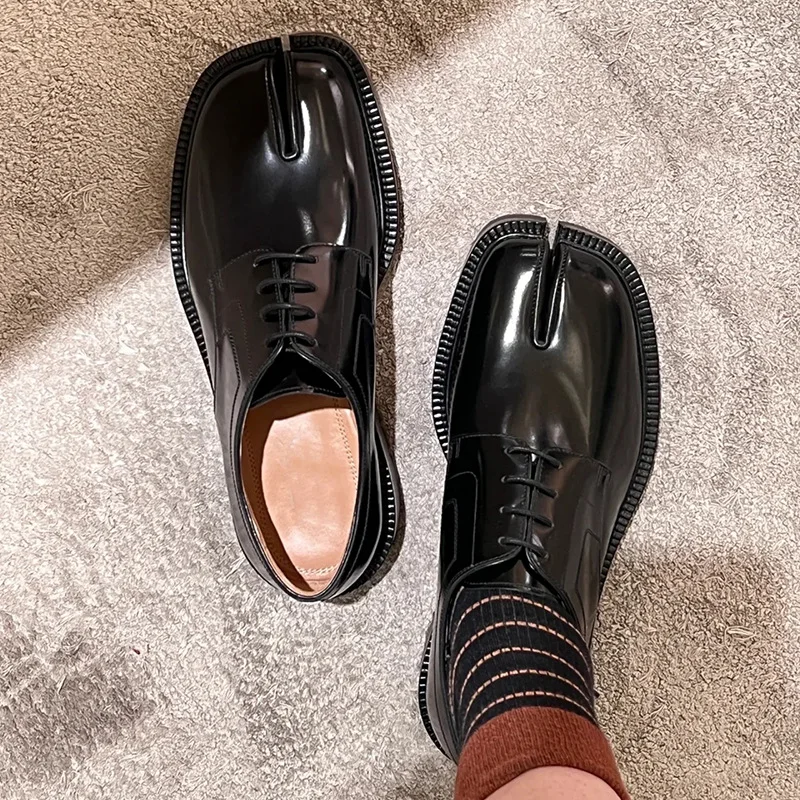 Leather Custom Pig's Trotters Split-Toed Shoes British Lace-Up Loafers Large-Size Casual Versatile Women's Shoes 35&45
Leather Custom Pig's Trotters Split-Toed Shoes British Lace-Up Loafers Large-Size Casual Versatile Women's Shoes 35&45