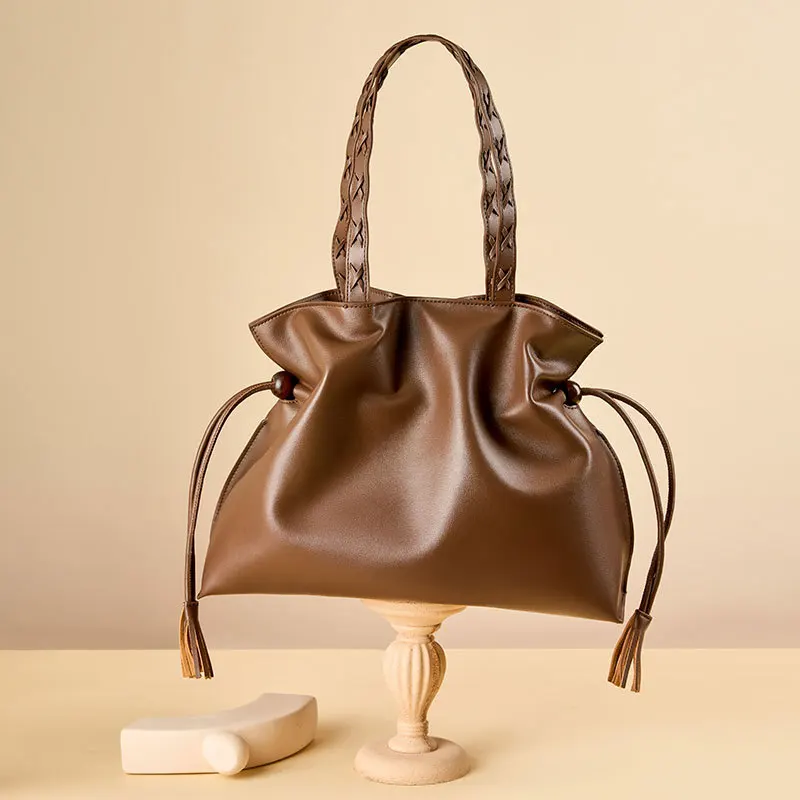 Designer Tote Bags For Women Luxury Cowhide Solid Large Capacity Drawstring One Shoulder Pack Textured Commute Handle Pack
Designer Tote Bags For Women Luxury Cowhide Solid Large Capacity Drawstring One Shoulder Pack Textured Commute Handle Pack