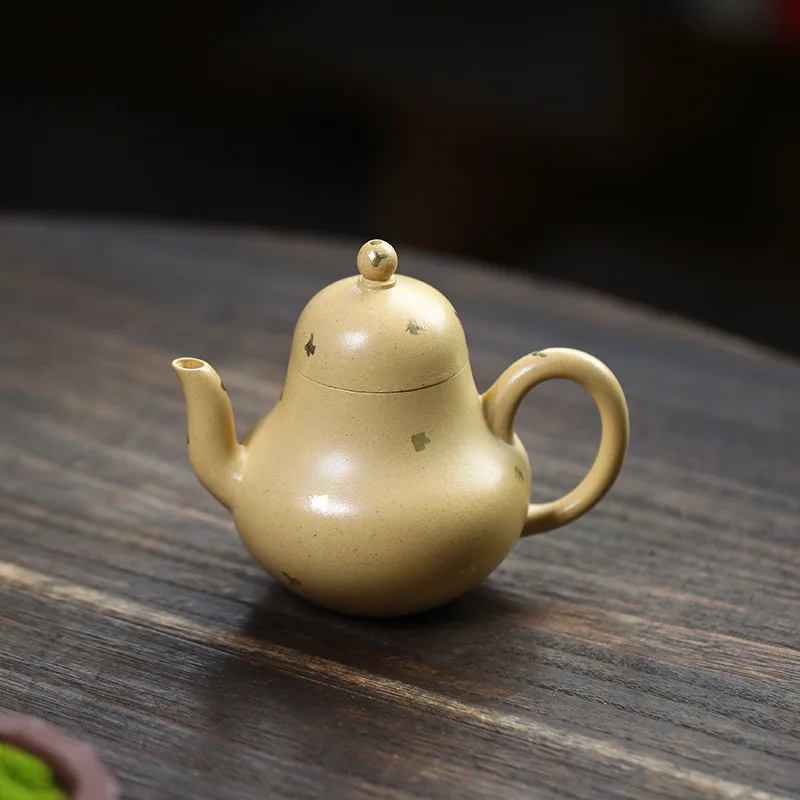 Yixing small capacity Chinese clay teapot, handmade beauty teapot by famous artists, raw mineral, purple clay tea set, 110ml
Yixing small capacity Chinese clay teapot, handmade beauty teapot by famous artists, raw mineral, purple clay tea set, 110ml