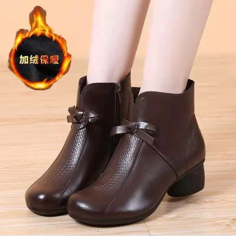 Vintage Brown Leather Boots Winter Woman 2023 Wedge Booties Fashion Butterfly-knot Retro Shoes Ladies Zip Platform Boot Female
Vintage Brown Leather Boots Winter Woman 2023 Wedge Booties Fashion Butterfly-knot Retro Shoes Ladies Zip Platform Boot Female