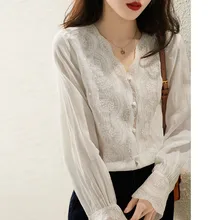 Ladies Lace Stitching Shirt Japanese 2022 New Western Style White Cotton Bottoming Tops Elegant Embroidered Female Blouse Sweet
Ladies Lace Stitching Shirt Japanese 2022 New Western Style White Cotton Bottoming Tops Elegant Embroidered Female Blouse Sweet
