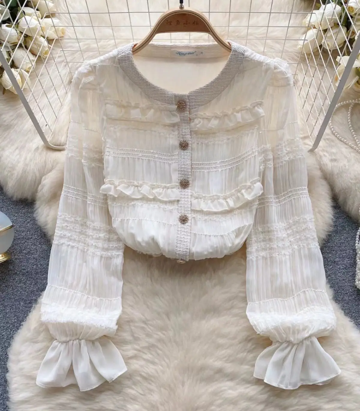2023 Korean Popular Ruffles OL Elegant Shirt Blouse Woman O Neck Long Sleeve Ruffles Diamonds Single Breasted Buttons Sweet Offi
2023 Korean Popular Ruffles OL Elegant Shirt Blouse Woman O Neck Long Sleeve Ruffles Diamonds Single Breasted Buttons Sweet Offi