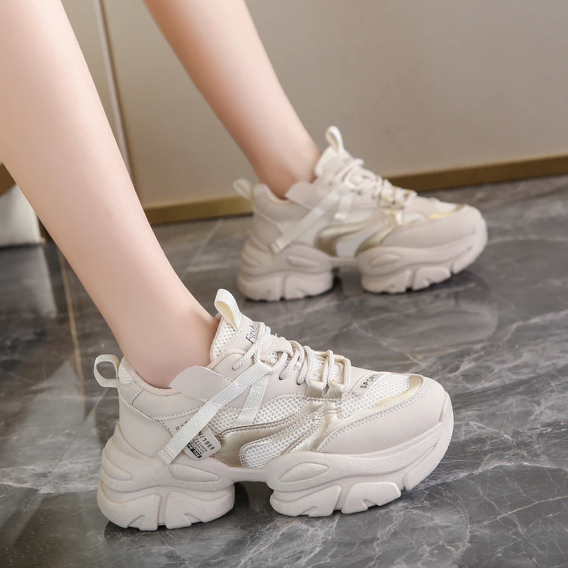Женские кроссовки на массивной платформе, дышащие кроссовки для тенниса на вулканизированной подошве, спортивная обувь для папы, Новинка осени 2023 
Женские кроссовки на массивной платформе, дышащие кроссовки для тенниса на вулканизированной подошве, спортивная обувь для папы, Новинка осени 2023