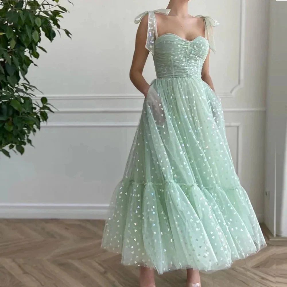 Exquisite Green Evening Dress Sweetheart Sleeveless A-Line Party Prom Gowns Appliques Lace Zipper Back Formal Occasion Dresses
Exquisite Green Evening Dress Sweetheart Sleeveless A-Line Party Prom Gowns Appliques Lace Zipper Back Formal Occasion Dresses