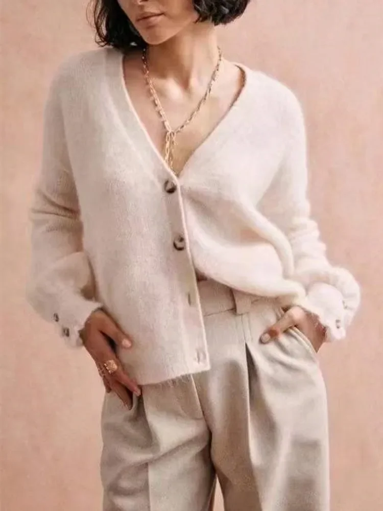 Cardigan for Women 2023 New Wool Blend Single Breasted V-Neck Solid Color Simple Vintage Long Sleeve Sweater
Cardigan for Women 2023 New Wool Blend Single Breasted V-Neck Solid Color Simple Vintage Long Sleeve Sweater